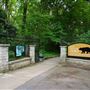 Bear Hollow Zoo at Memorial Park