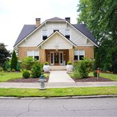 ATH | BNB The Rushmore Luxury Bed and Breakfast